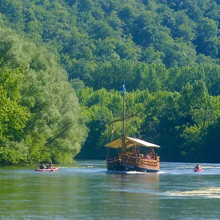 Oda ve Kahvaltı 1 Logis A - Piscine & Domme