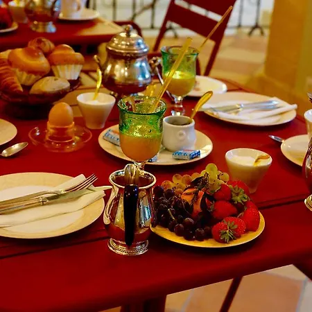 לינה וארוחת בוקר 1 Logis A - Piscine & 4*