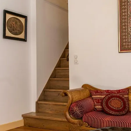 1 Logis A - Piscine & לינה וארוחת בוקר 4*