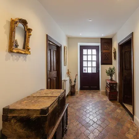 1 Logis A - Piscine & B&B 4*