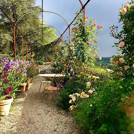 לינה וארוחת בוקר 1 Logis A - Piscine & 4*