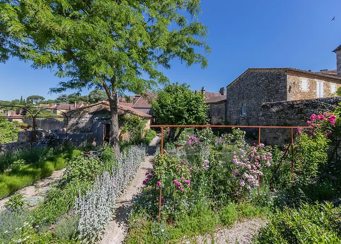 1 Logis A - Piscine & Отель типа 