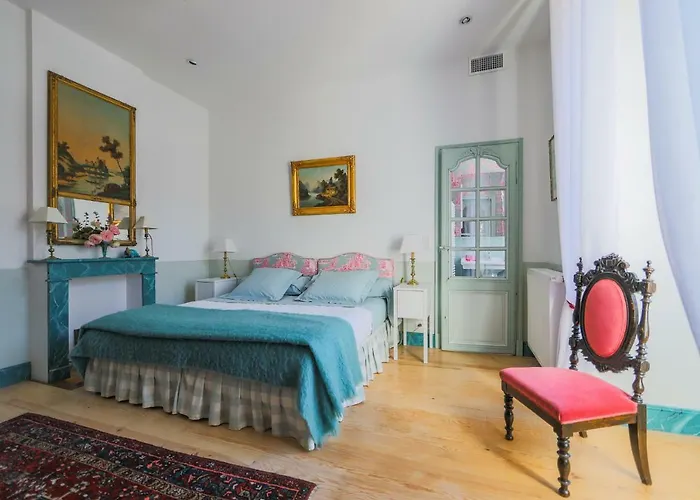 1 Logis A - Piscine & לינה וארוחת בוקר