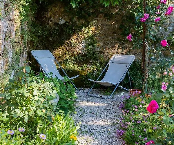 1 Logis A - Piscine & לינה וארוחת בוקר